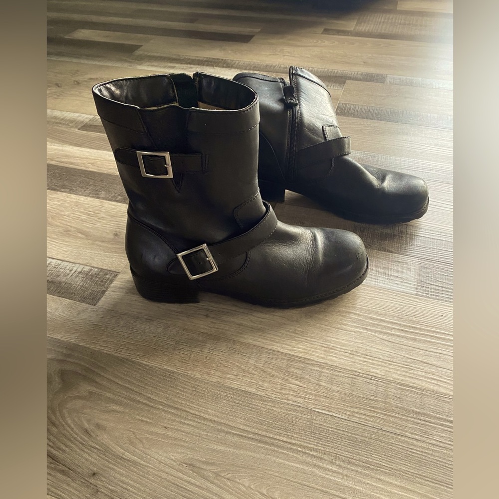 Leather boots